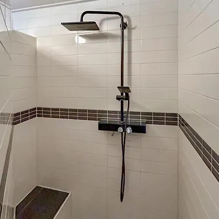 Beautiful In Hippolythushoef