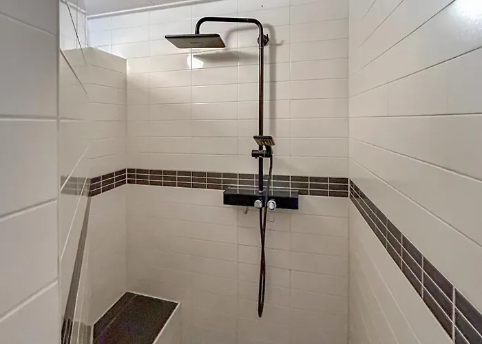 Beautiful In Hippolythushoef