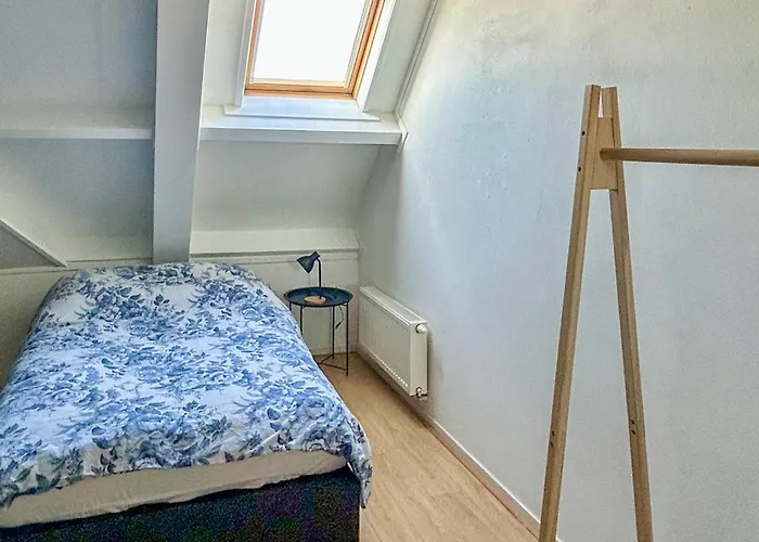 Beautiful In Hippolythushoef *